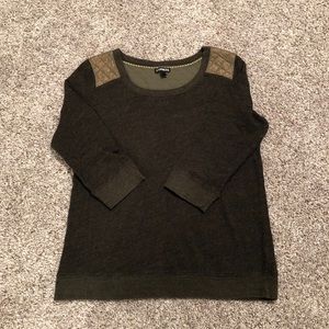 Express 3/4 Sleeve sweatshirt